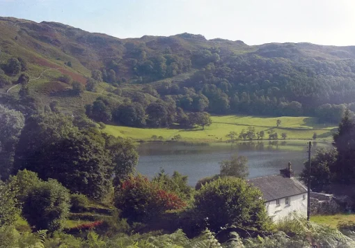 Wentworth - B35- Loughrigg Tarn - 250piece (Wooden)